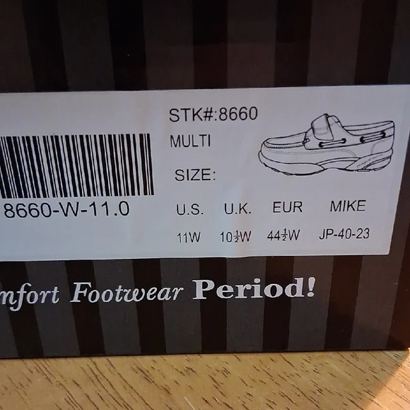 Elegant Brown and Black Boat Shoes - NIB - Picture 5 of 5